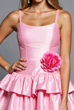 Satin rose à plusieurs niveaux Une robe de bal avec des fleurs 3D
