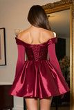 Corset en satin bordeaux scintillant perlé une robe courte de retour à la maison