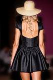 Corset noir Robe courte de retour à la maison