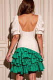 Robe de cocktail blanche à manches courtes avec volants