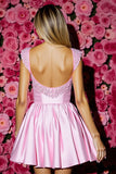 Satin rose plissé une robe de bal avec noeud