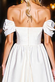 Robe blanche de bal à épaules dénudées