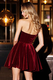 A Line Robe courte bustier en velours bordeaux pour les retrouvailles