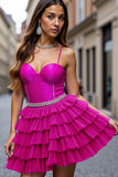 Fuchsia perlé une ligne robe de bal à plusieurs niveaux