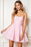 Une ligne de mini robe bustier rose pour le bal avec des fleurs 3D