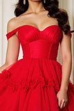 Mini robe de bal rouge à épaules dénudées