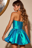 Robe bustier bleu métallisé pour les retrouvailles