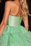 Robe de retour aux sources sans bretelles verte avec plumes