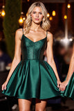 Robe de bal en satin vert foncé