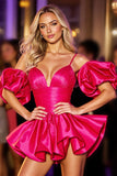 Robe de retour à la maison froncée fuchsia avec volants