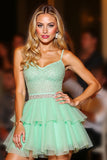 Robe courte de bal en tulle vert scintillant à volants