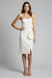 Robe de travail bustier blanche moulante jusqu’au genou avec fente