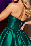 Robe courte trapèze en satin vert foncé