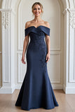 Robe sirène mère de la mariée bleu marine à épaules dénudées avec appliques