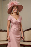 Robe fourreau en satin rose poussiéreux Mère de la mariée