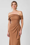 Robe longue mère de la mariée brune à épaule dénudée sirène avec volants