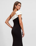 Robe longue formelle en satin sirène noire