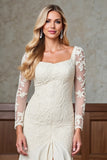 Robe longue mère de la mariée en satin sirène champagne avec manches