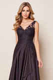 Robe longue de mère de la mariée à volants en satin noir avec dentelle