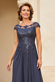 Robe de mère de la mariée en mousseline de soie appliquée au crépuscule avec manches capuchon
