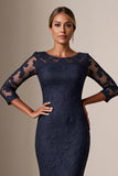 Robe moulante à manches 3/4 Midi marine mère de la mariée avec appliques de dentelle