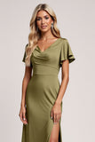 Robe de demoiselle d’honneur à col en V olive avec fente