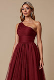 Robe de demoiselle d’honneur en tulle rouge à une épaule