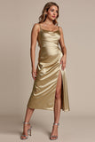 Robe de demoiselle d’honneur midi en satin à bretelles spaghetti dorées avec fente