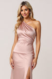Une épaule Dusty Rose Sheath Satin Demoiselle d’honneur