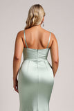 Robe de demoiselle d’honneur longue en satin grande taille vert sauge avec fente