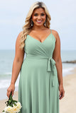 Vert sauge grande taille mousseline de soie spaghetti bretelles longue robe de demoiselle d’honneur