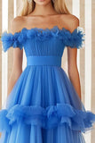 Robe de bal longue bleue à épaules dénudées avec volants