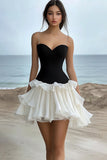 Noir et blanc A Line Spaghetti Straps Robe courte de graduation à volants