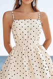 Robe d’été en satin ivoire mat