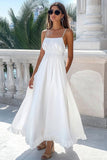 Robe de vacances longue à bretelles spaghetti blanche à volants