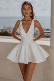 Robe de graduation sans manches à col en V blanche A Line