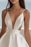 Robe de graduation en satin blanc à col en V A Line