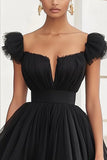Robe de cocktail courte en tulle noir à manches courtes