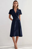 Robe de travail bleu marine à revers en pointe