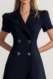 Robe courte de travail en satin à revers en pointe bleu marine