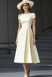 Robe longue de travail en satin une ligne à col bateau