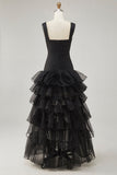 Robe formelle noire à volants en organza