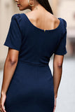 Robe de travail mi-longue en satin à col carré froncé bleu marine