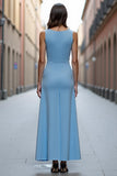 Robe longue de travail en satin bleu ciel froncée
