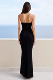 Robe longue formelle sans bretelles en satin noir sirène avec fente