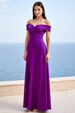 Robe longue formelle froncée en satin fourreau prune