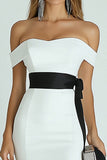 Robe moulante moulante asymétrique de graduation en satin blanc et noir