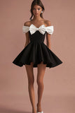 Robe courte de graduation en satin noir avec noeud