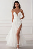 Robe de mariée en mousseline de soie blanche avec fente