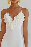 Robe moulante à volants en satin blanc
